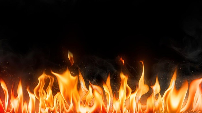 Mobil Terbakar di Tol Dalam Kota Picu Kemacetan Panjang, Arus Lalu Lintas Arah Cawang Tersendat